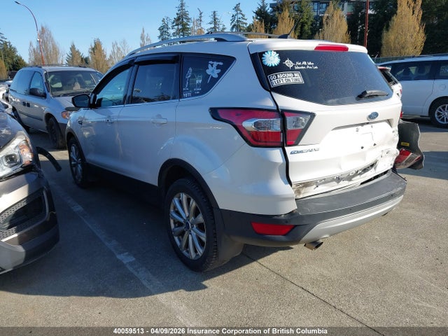 1FMCU9J93HUD69812 Ford Escape Titanium