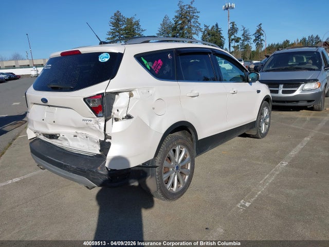1FMCU9J93HUD69812 Ford Escape Titanium