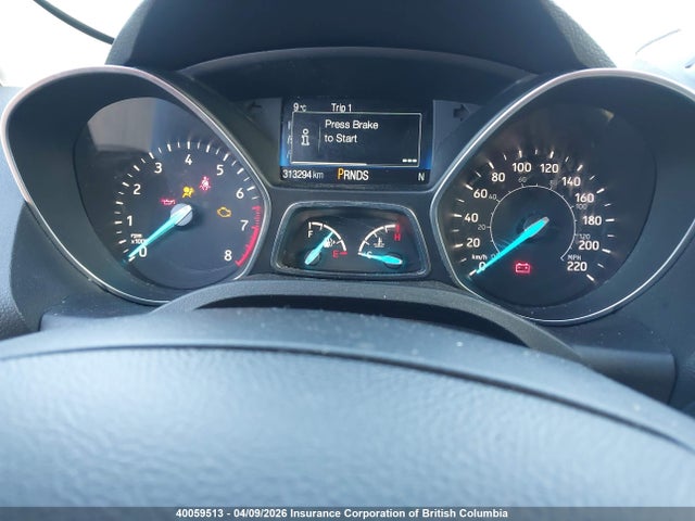 1FMCU9J93HUD69812 Ford Escape Titanium