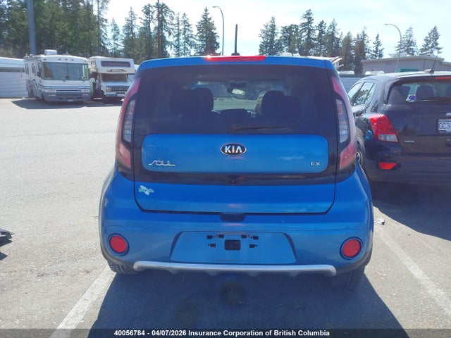 40056784 :رقم المزاد ، KNDJP3A57J7556889 vin ، 2018 Kia Soul + مزاد بيع