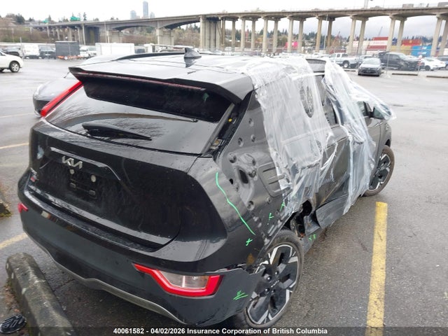 KNDCR3L14R5110946 KIA Niro