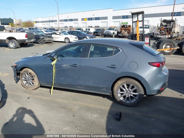 JM1BPALL0M1336781 Mazda Mazda3 Gs