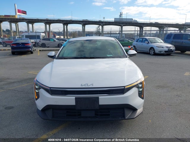 2025 Kia K4 Lx/lxs მანქანა იყიდება აუქციონზე, vin: 3KPFT4DEXSE017624, აუქციონის ნომერი: 40061610