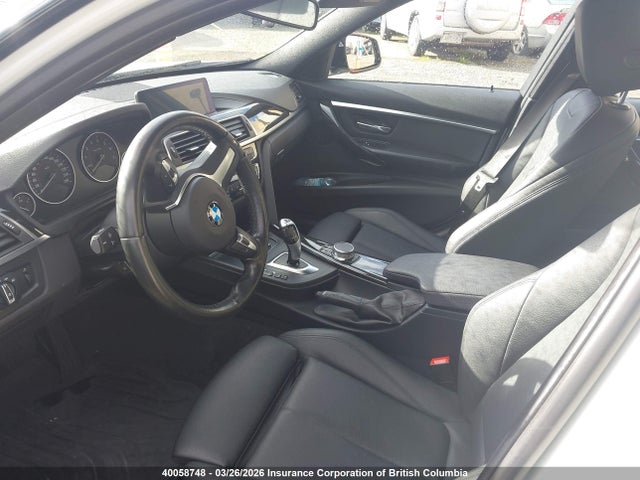 40058748 :رقم المزاد ، WBA8D9C51JA614793 vin ، 2018 Bmw 330 Xi مزاد بيع