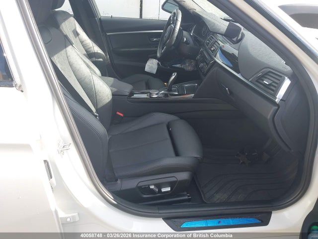 40058748 :رقم المزاد ، WBA8D9C51JA614793 vin ، 2018 Bmw 330 Xi مزاد بيع