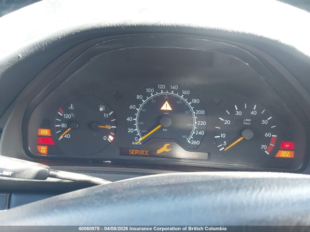 40060978 :رقم المزاد ، WDBLK65G1XT004453 vin ، 1999 Mercedes-benz Clk 320 مزاد بيع