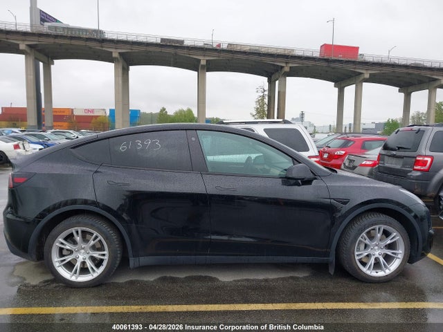40061393 :رقم المزاد ، LRWYGDFD4PC967717 vin ، 2023 Tesla Model Y مزاد بيع