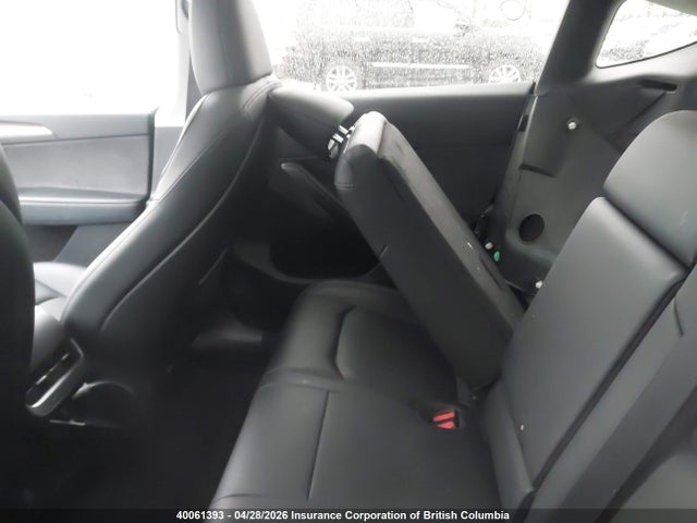 40061393 :رقم المزاد ، LRWYGDFD4PC967717 vin ، 2023 Tesla Model Y مزاد بيع