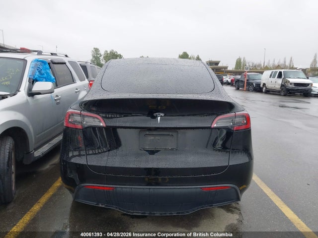 40061393 :رقم المزاد ، LRWYGDFD4PC967717 vin ، 2023 Tesla Model Y مزاد بيع