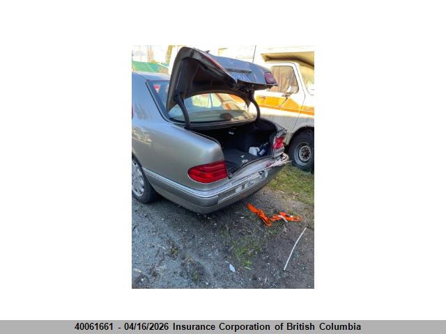 40061661 :رقم المزاد ، WDBJF55F0VA343940 vin ، 1997 Mercedes-benz E 320 مزاد بيع