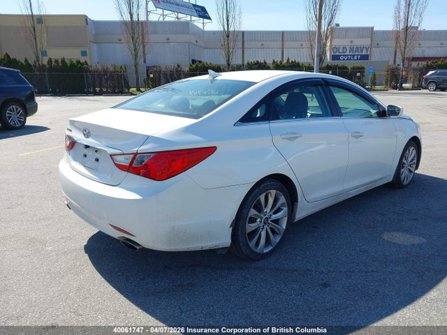 Auction sale of the 2013 Hyundai Sonata Se/limited, vin: 5NPEC4ACXDH747045, lot number: 40061747