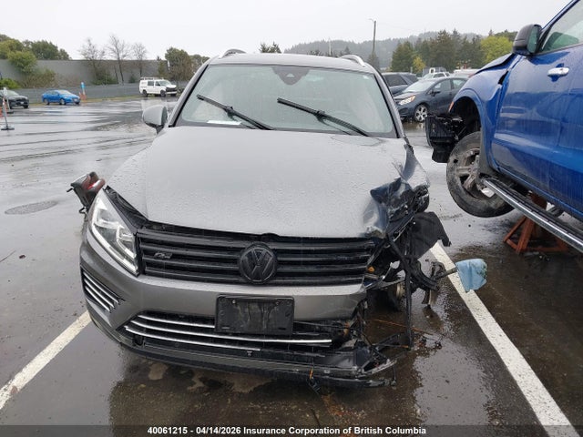 40061215 :رقم المزاد ، WVGHF7BP5HD000547 vin ، 2017 Volkswagen Touareg Execline W/ R-line مزاد بيع