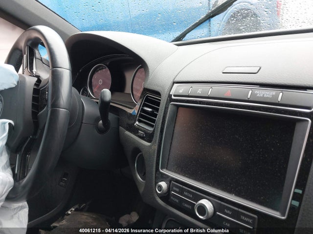 40061215 :رقم المزاد ، WVGHF7BP5HD000547 vin ، 2017 Volkswagen Touareg Execline W/ R-line مزاد بيع