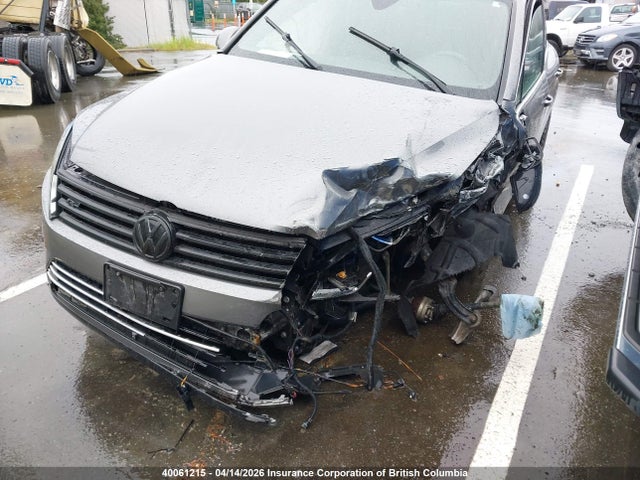 40061215 :رقم المزاد ، WVGHF7BP5HD000547 vin ، 2017 Volkswagen Touareg Execline W/ R-line مزاد بيع
