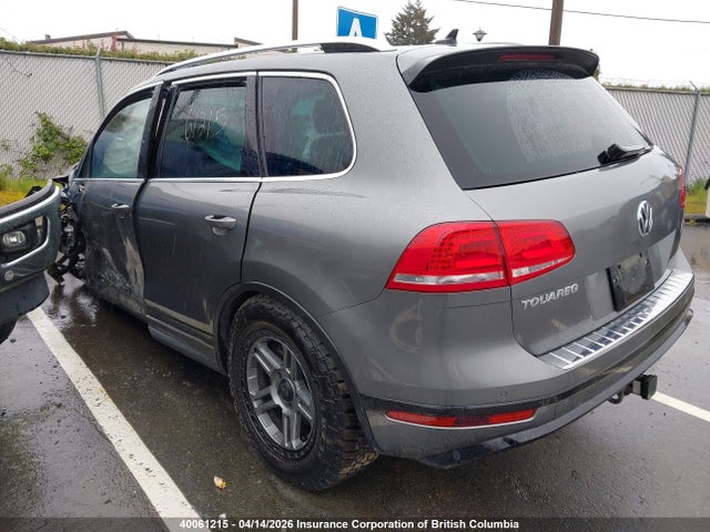 40061215 :رقم المزاد ، WVGHF7BP5HD000547 vin ، 2017 Volkswagen Touareg Execline W/ R-line مزاد بيع