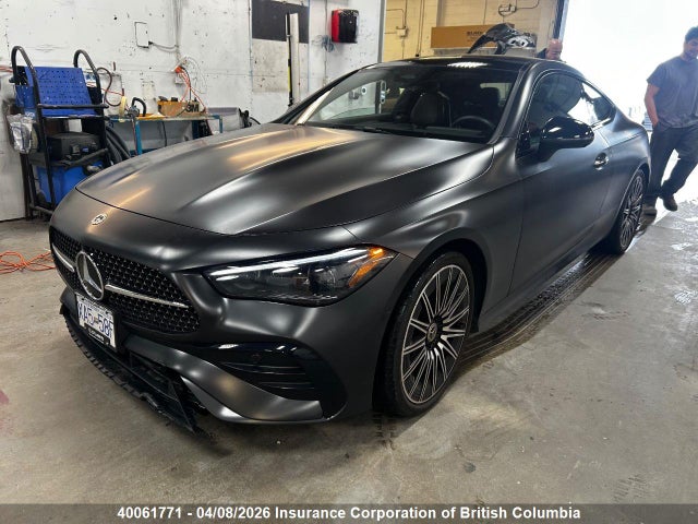 W1KMJ4HB6RF020555 Mercedes-Benz Cle 300 4matic