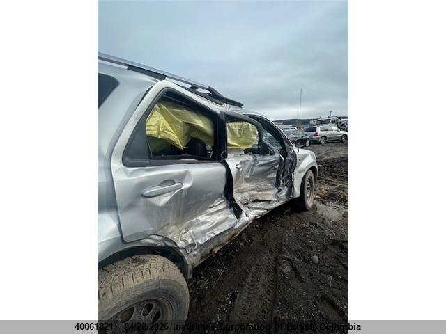 40061821 :رقم المزاد ، 1FMCU94118KE08303 vin ، 2008 Ford Escape Limited مزاد بيع