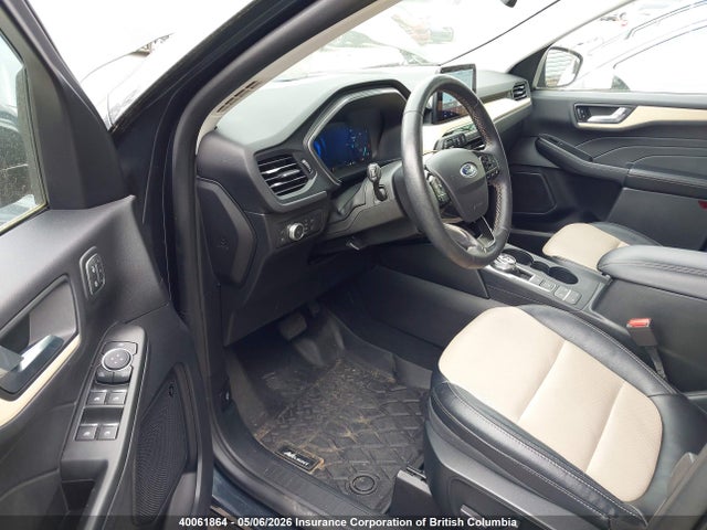 1FMCU0LZ6NUA74868 Ford Escape Titanium