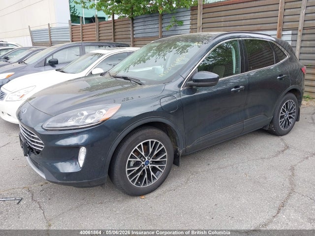 1FMCU0LZ6NUA74868 Ford Escape Titanium