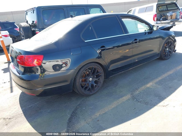 40061865 :رقم المزاد ، 3VWLL7AJ7EM413216 vin ، 2014 Volkswagen Jetta مزاد بيع