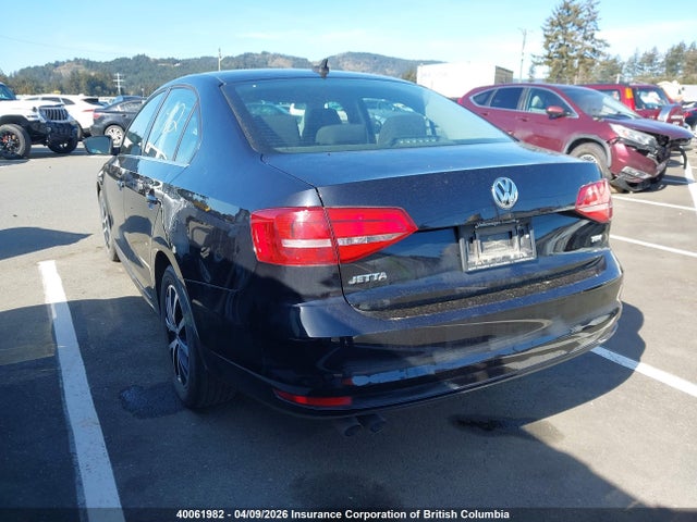 40061982 :رقم المزاد ، 3VWDA7AJ7FM234752 vin ، 2015 Volkswagen Jetta مزاد بيع