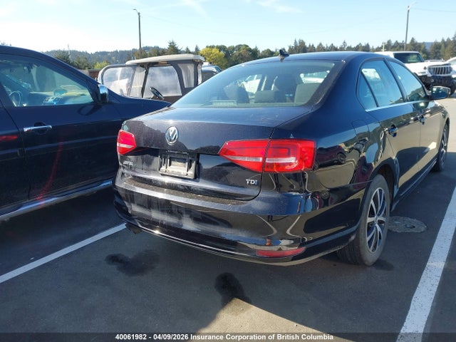 40061982 :رقم المزاد ، 3VWDA7AJ7FM234752 vin ، 2015 Volkswagen Jetta مزاد بيع