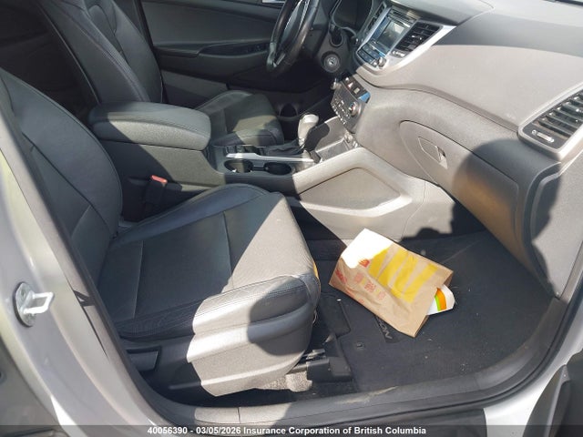 KM8J3CA4XHU254619 Hyundai TUCSON SE