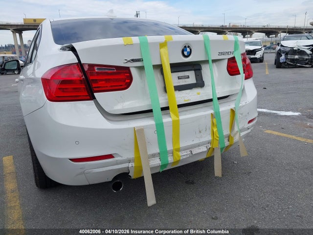 40062006 :رقم المزاد ، WBA3C3C59EP661793 vin ، 2014 Bmw 320i مزاد بيع