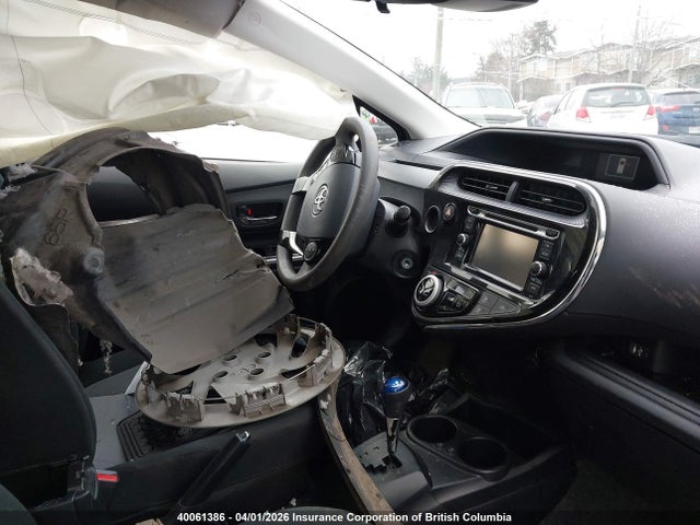 40061386 :رقم المزاد ، JTDKDTB3XJ1603314 vin ، 2018 Toyota Prius C مزاد بيع