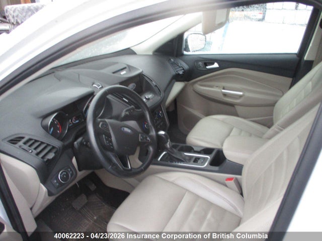 1FMCU9GD8HUE26484 Ford ESCAPE SE