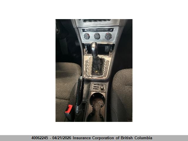 3VW217AU8GM043828 Volkswagen Golf