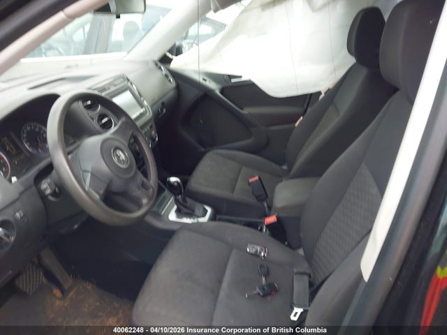 40062248 :رقم المزاد ، WVGHV3AX5DW614767 vin ، 2013 Volkswagen Tiguan S/se/sel مزاد بيع