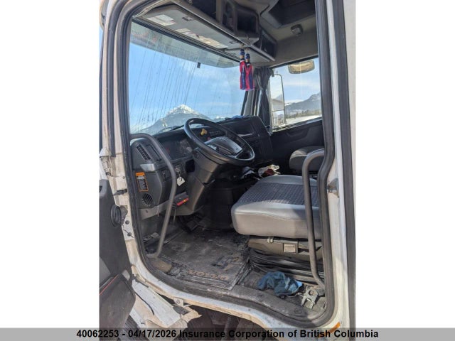 4V4NC9EJ8KN205143 Volvo Vn L