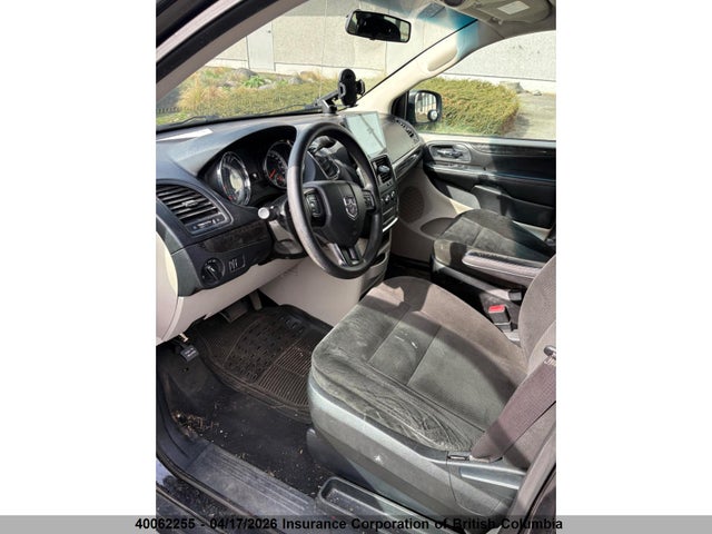 2C4RDGBGXFR586235 Dodge Grand Caravan Se