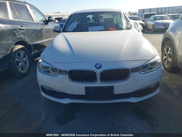 40061854 :رقم المزاد ، WBA8A3C3XHA067098 vin ، 2017 Bmw 320 Xi مزاد بيع