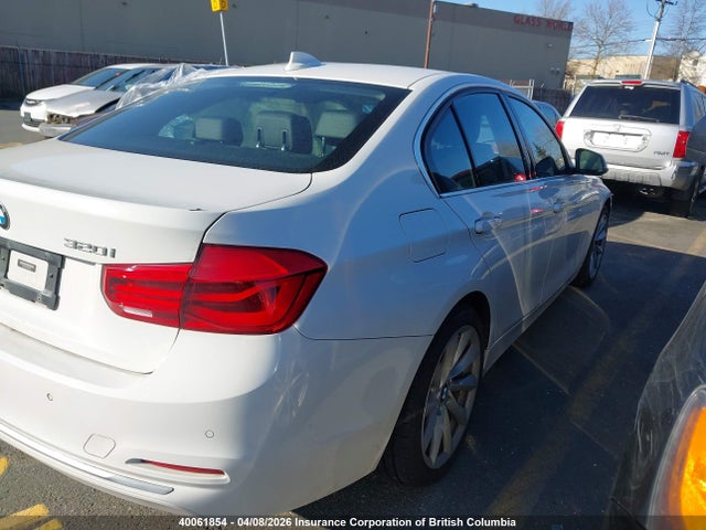 40061854 :رقم المزاد ، WBA8A3C3XHA067098 vin ، 2017 Bmw 320 Xi مزاد بيع