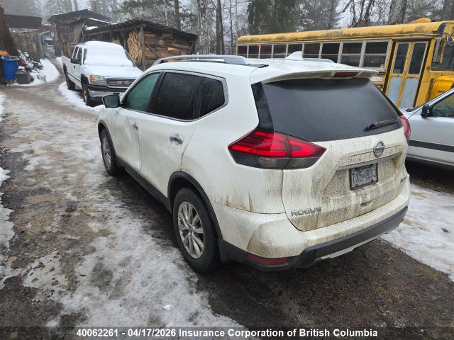 40062261 :رقم المزاد ، 5N1AT2MVXHC838376 vin ، 2017 Nissan Rogue مزاد بيع