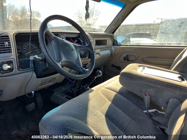 40062263 :رقم المزاد ، 1GCHK33R5YF506117 vin ، 2000 Chevrolet 3500 مزاد بيع