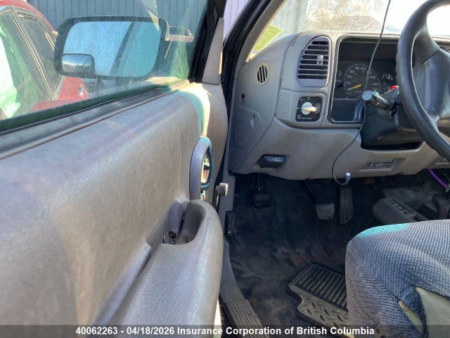 40062263 :رقم المزاد ، 1GCHK33R5YF506117 vin ، 2000 Chevrolet 3500 مزاد بيع