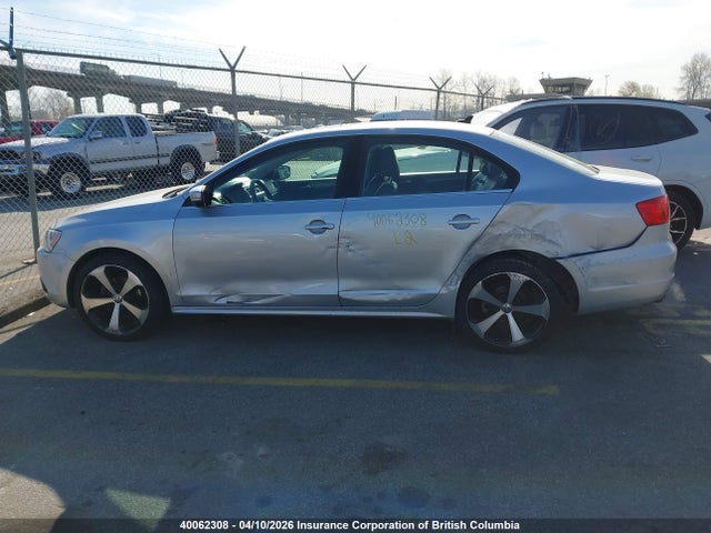 40062308 :رقم المزاد ، 3VWL07AJ6EM436673 vin ، 2014 Volkswagen Jetta مزاد بيع