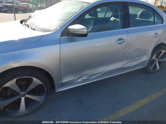 40062308 :رقم المزاد ، 3VWL07AJ6EM436673 vin ، 2014 Volkswagen Jetta مزاد بيع