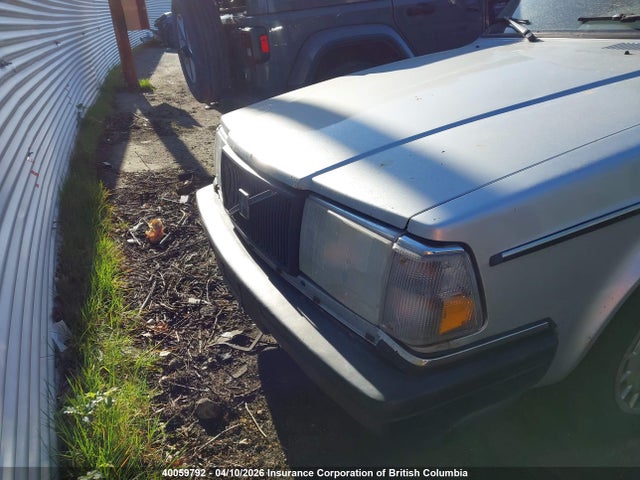 1992 Volvo 240 მანქანა იყიდება აუქციონზე, vin: YV1AW8805N1917405, აუქციონის ნომერი: 40059792