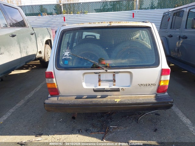 1992 Volvo 240 მანქანა იყიდება აუქციონზე, vin: YV1AW8805N1917405, აუქციონის ნომერი: 40059792