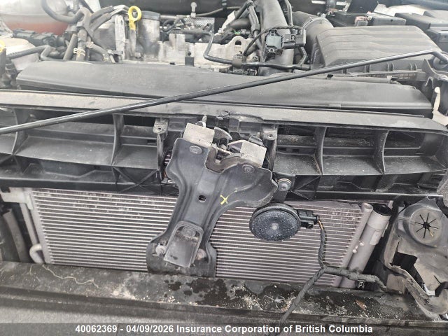 40062369 :رقم المزاد ، 3VWE57BU1KM097335 vin ، 2019 Volkswagen Jetta مزاد بيع