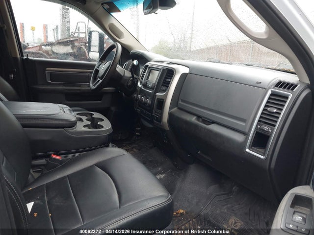 40062372 :رقم المزاد ، 3C63R3HL5GG233677 vin ، 2016 Ram 3500 Slt مزاد بيع