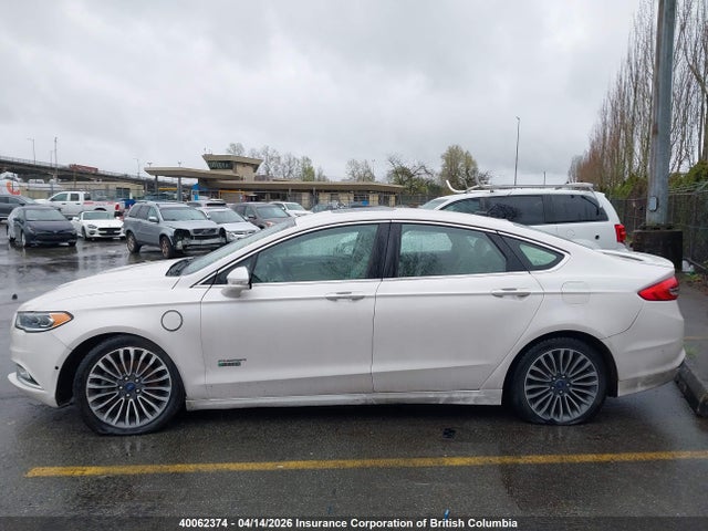 2017 Ford Fusion Titanium Phev მანქანა იყიდება აუქციონზე, vin: 3FA6P0SU3HR121452, აუქციონის ნომერი: 40062374