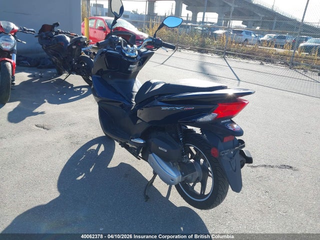 Продаж на аукціоні авто 2017 Honda Pcx 150, vin: RLHKF1820HY200005, номер лоту: 40062378