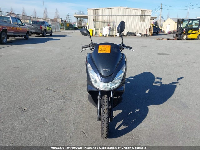 Продаж на аукціоні авто 2017 Honda Pcx 150, vin: RLHKF1820HY200005, номер лоту: 40062378