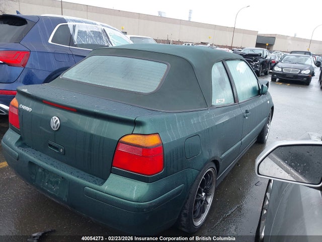 40054273 :رقم المزاد ، 3VWDC21V21M807338 vin ، 2001 Volkswagen Cabrio Glx مزاد بيع