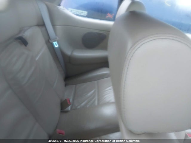 40054273 :رقم المزاد ، 3VWDC21V21M807338 vin ، 2001 Volkswagen Cabrio Glx مزاد بيع